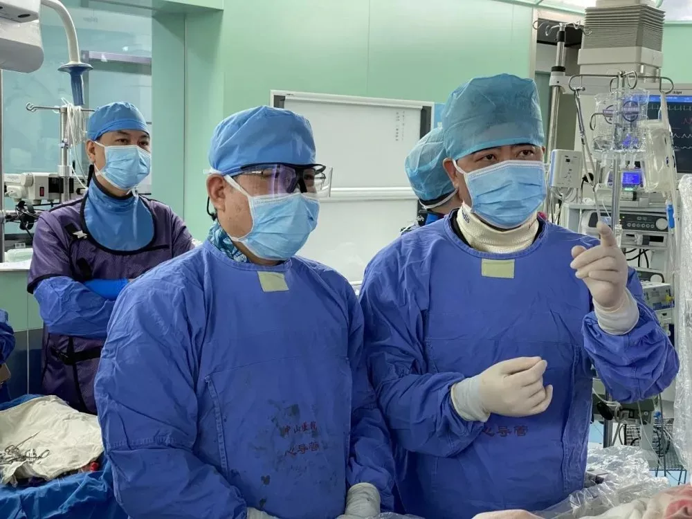 尊龙凯时医疗第三代经导管自动脉瓣系统TaurusNXT?于复旦大学隶属中山医院完成上市前临床首例入组